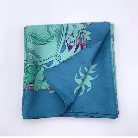 HERMES Rare Vintage Collectable Carre 90 Aloha Dip-Dye Turquoise Silk Scarf - Picture 8 of 10